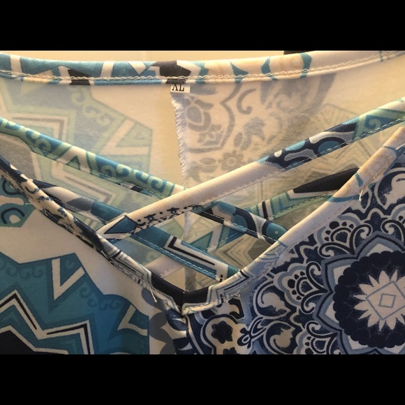 Ladies XL circle design top - Picture 4 of 6